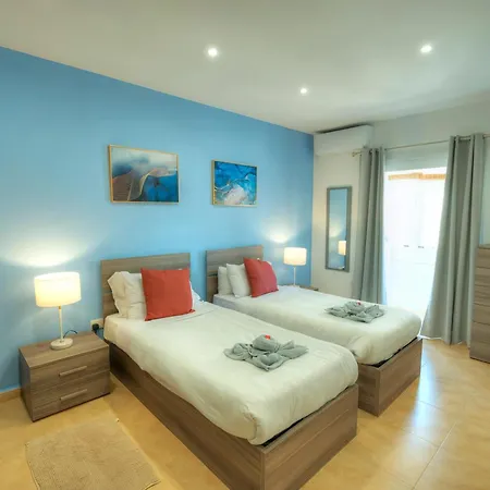 3bedroom House With Yard And Roof Terrace Czer1-1 דירה *