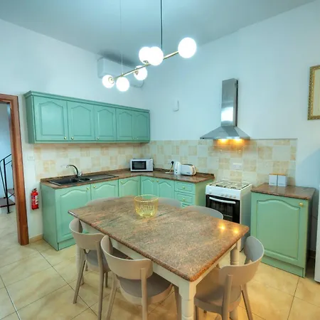 3bedroom House With Yard And Roof Terrace Czer1-1 *